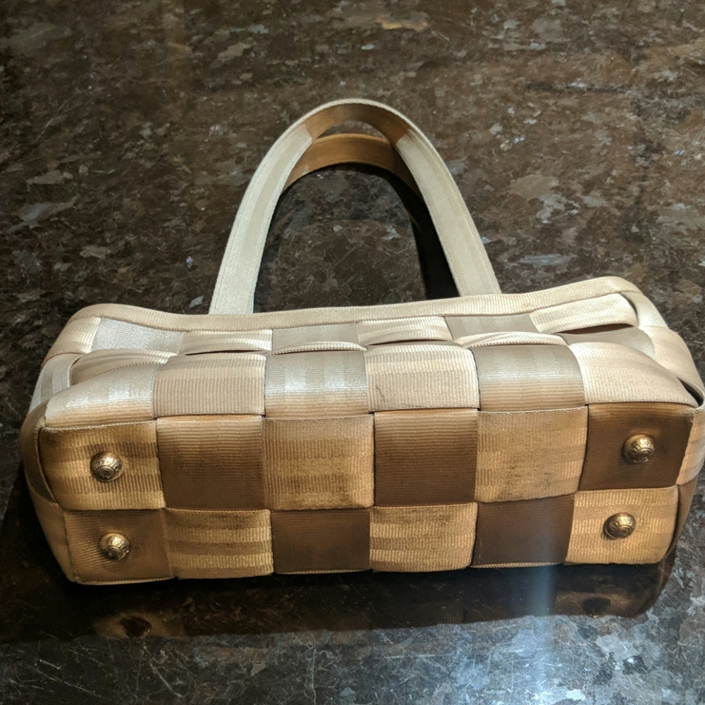 Harvey's original seatbelt bag